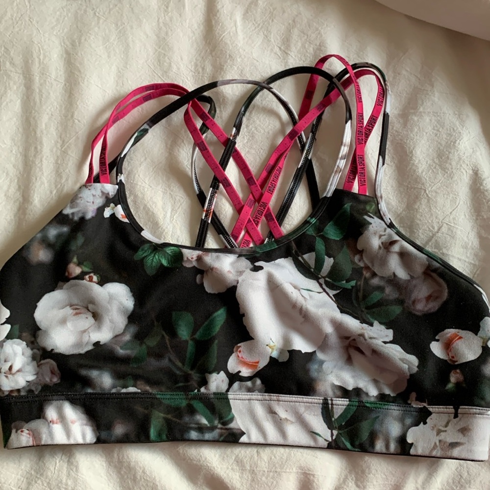 Victoria Sport sports bra size large